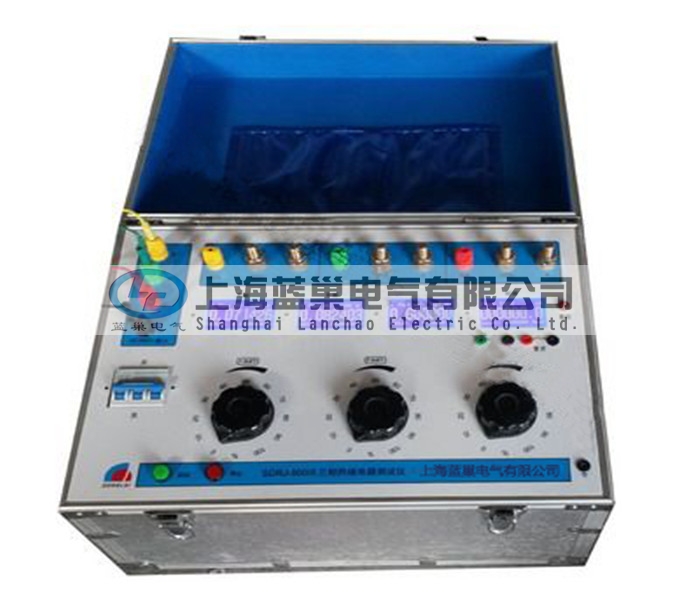 LCDL-200III三相電流發(fā)生器（簡(jiǎn)稱三相升流器），我公司自行研制開發(fā)的測(cè)試設(shè)備，它集國(guó)內(nèi)外同類產(chǎn)品的優(yōu)點(diǎn)于一身，采用數(shù)控技術(shù)，抗干擾能力強(qiáng)，和上一代升流器相比，由于采用低功耗、大容量的自藕調(diào)壓器和高導(dǎo)磁率鐵芯制作的變流器。